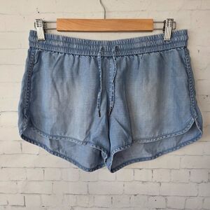 H&M &Denim Chambray Shorts Womens Size 8 Blue Lightweight Drawstring Coastal